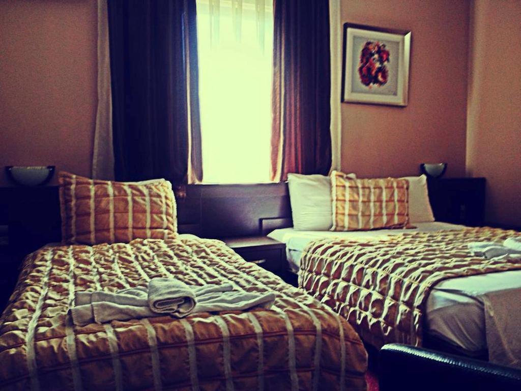 Hotel Real Приштина Экстерьер фото
