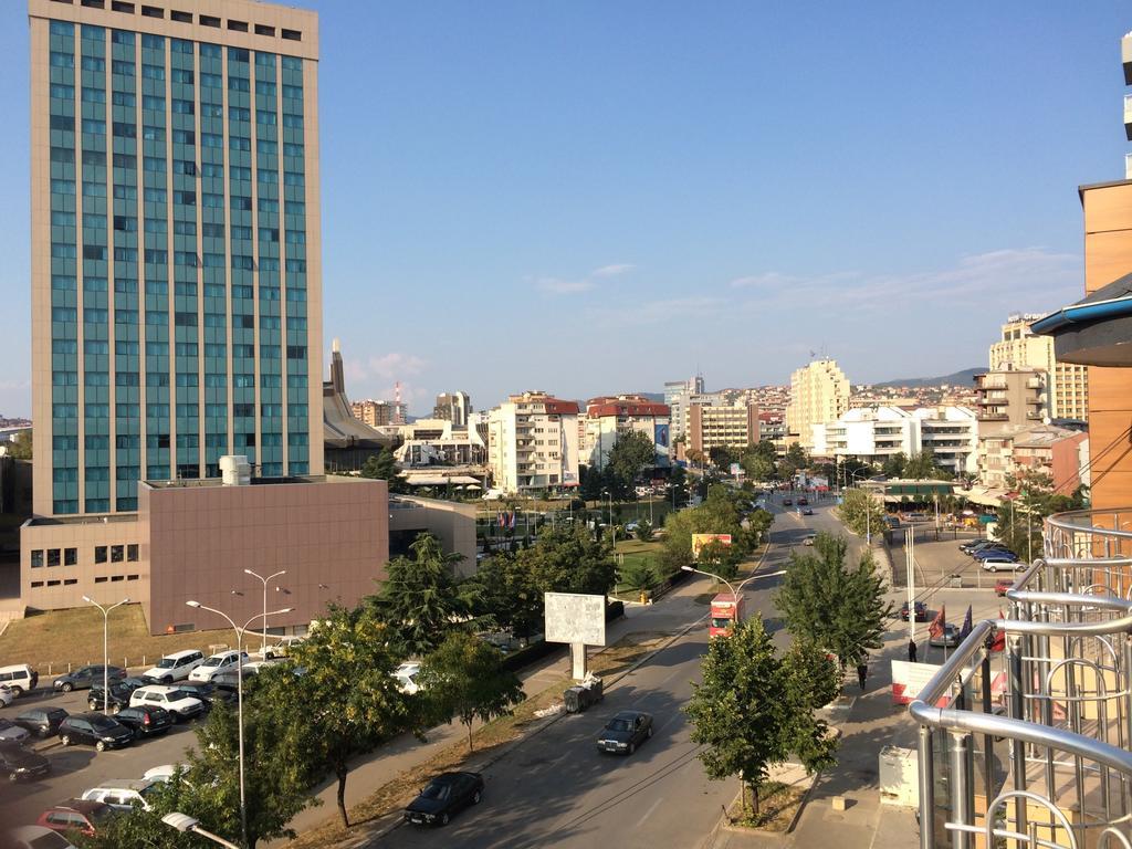 Hotel Real Приштина Экстерьер фото