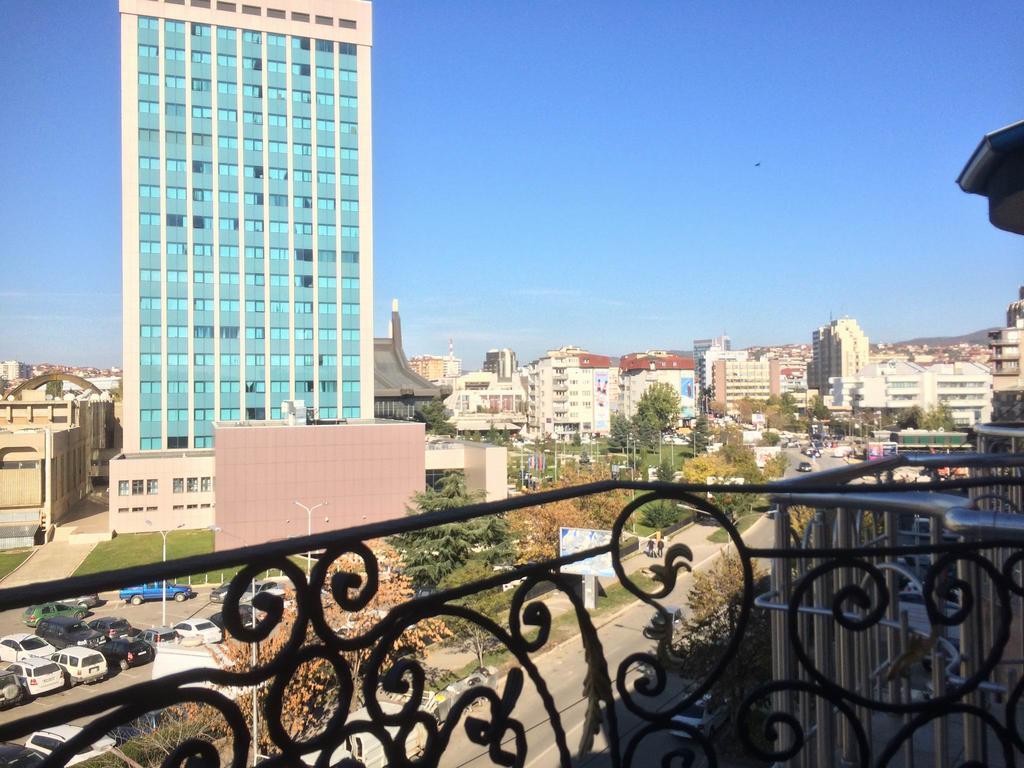 Hotel Real Приштина Экстерьер фото